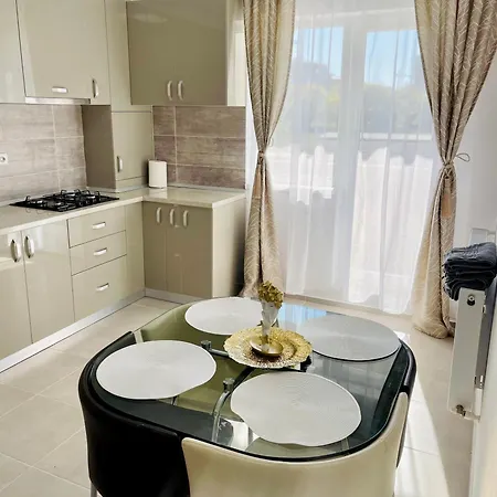 Gold House Apartment